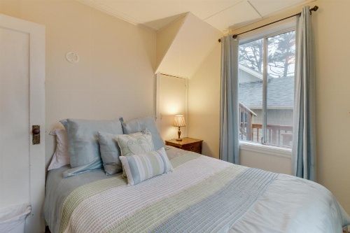 Arnold Beach House - Lower Level image 6